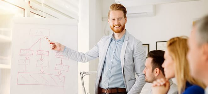 Wichtiges Gespräch mit dem Chef? | Diese Kommunikationsformel maximiert Ihre Überzeugungskraft Wichtiges Gespräch mit dem Chef? | Diese Kommunikationsformel maximiert Ihre Überzeugungskraft